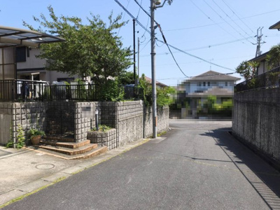 【前面道路含む現地写真】 | 大津市水明2丁目33-24　中古戸建