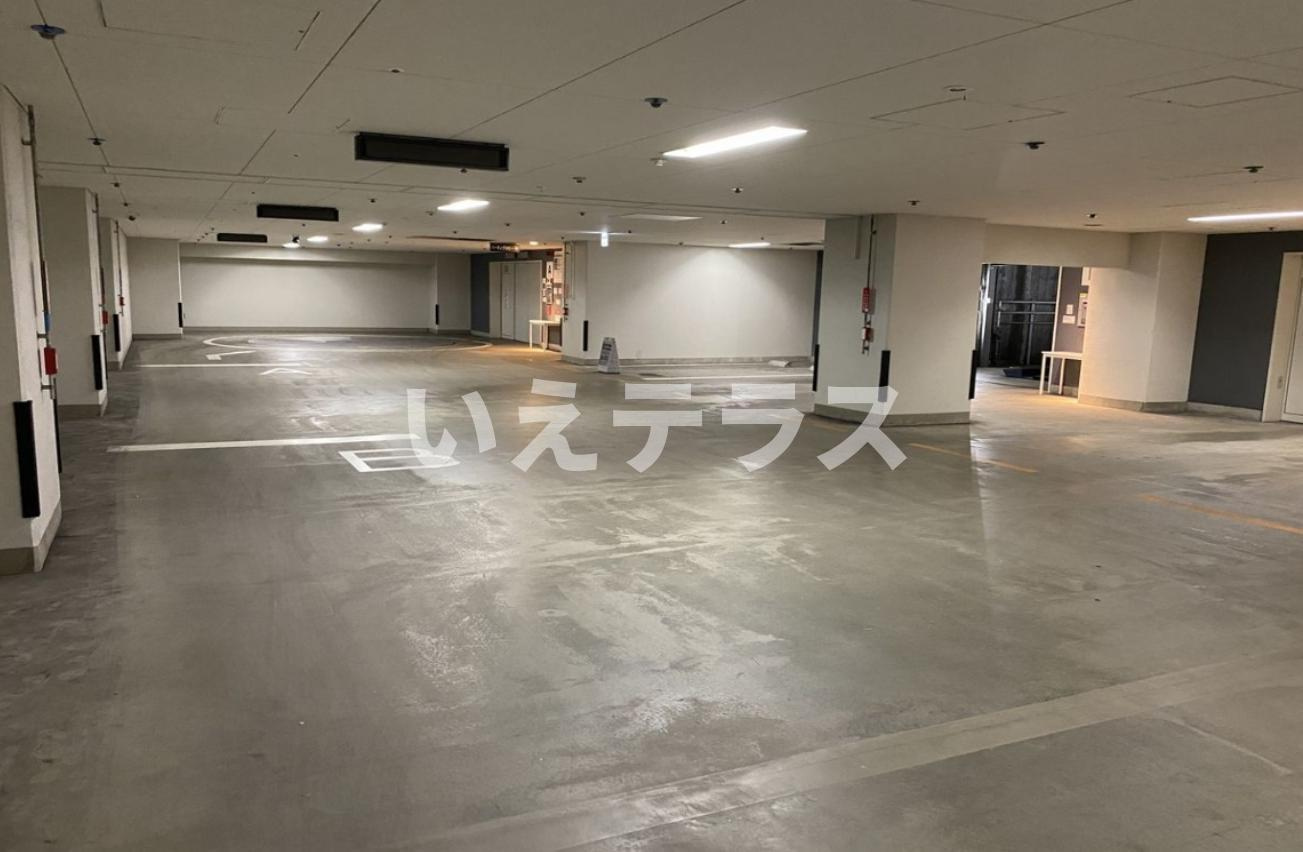 シティータワー神戸三宮の駐車場