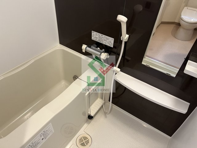 ロゼットの浴室