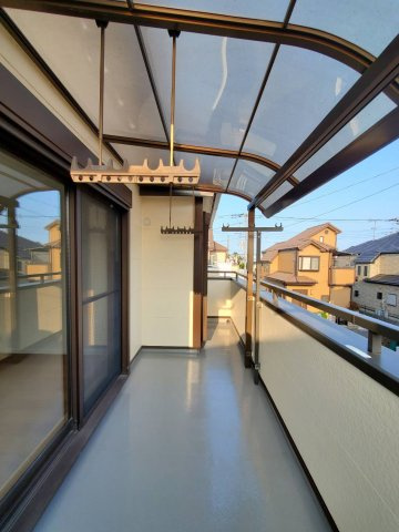 三郷市　　彦成1丁目　中古戸建のバルコニー|広々としたバルコニーです