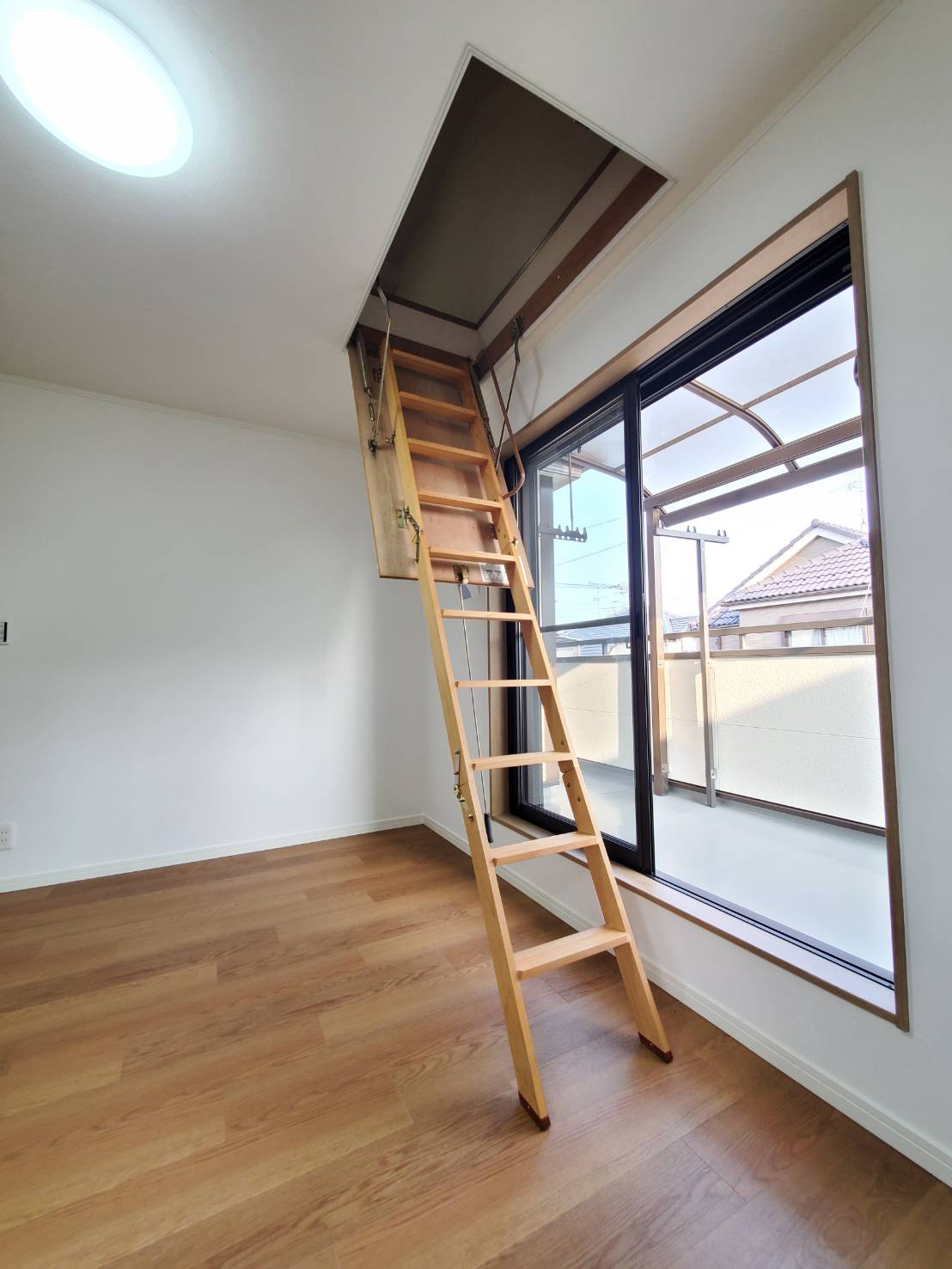 三郷市　　彦成1丁目　中古戸建の洋室|ゆったりした洋室です