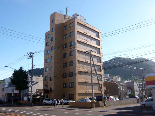 ファインコート山鼻