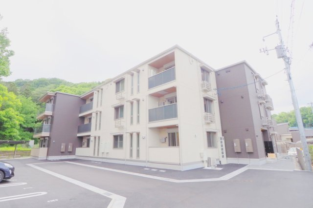 メゾン　ボヌール大町の外観