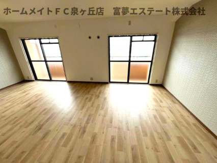 【居間・リビング】 | ブエナビスタ和泉中央 | ※イメージ　同物件別号室の写真