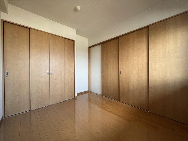 アーバングランデ本荘の洋室