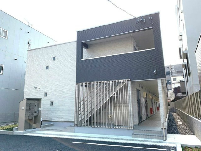 クレイノゾーンウイングサードの外観