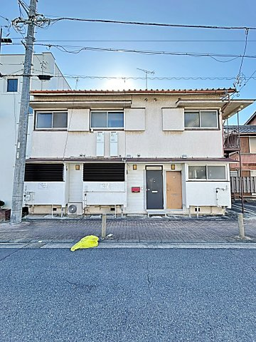 前田荘の外観|昭和レトロなアパートメント