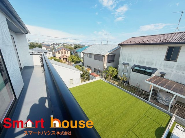 町田市東玉川学園1丁目の洋室|全居室収納付きで機能的♪広々収納でオフシーズンの服もすっきり片付です。インテリアにもこだわれますね！