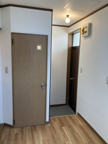 アザレアの内装