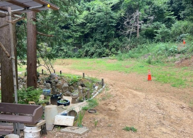 【外観】 | 家を建てる前提で土地を探している場合、地盤の丈夫さは譲れない条件の一つです。地盤が脆弱だと追加工事が必要となります。また、過去に地盤沈下や液状化現象を起こした土地は、できるだけ避けた方がいいでしょう。