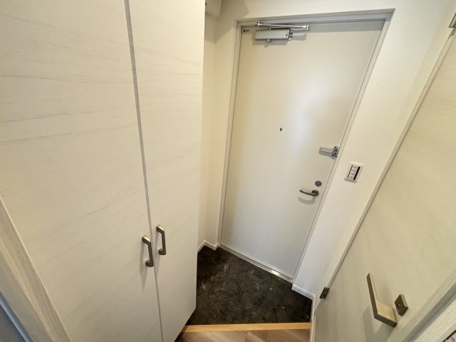 ルクス西宮北口の玄関
