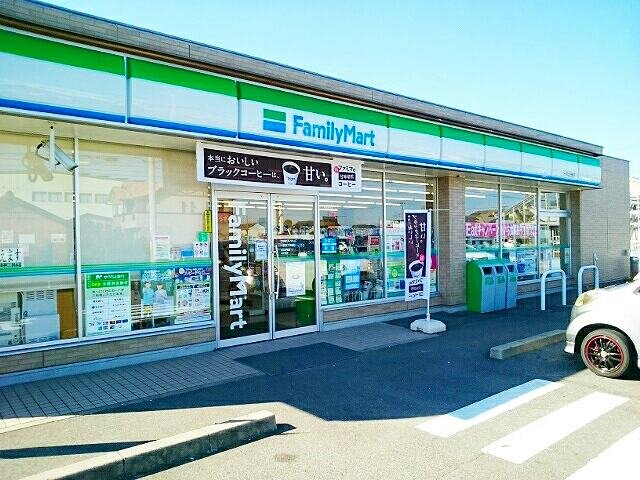 ニューシティカズミの周辺|ファミリーマート　西島店まで300m