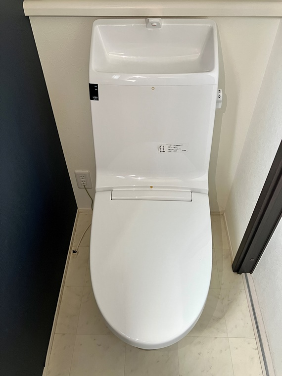 下間久里戸建のトイレ