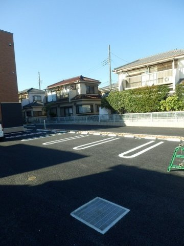 モデッサ１５の駐車場