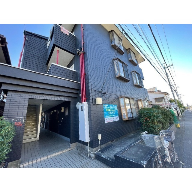 ニュープリンスマンションの外観