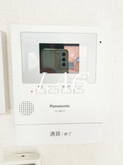 【セキュリティ】 | ベルサイユ目黒 | モニター付きインターフォンです。