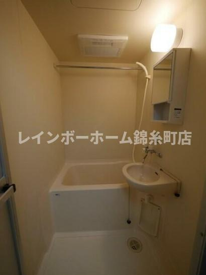 ベイステート安間の浴室