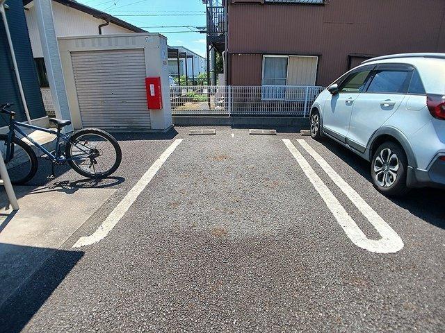 フィオーレの駐車場