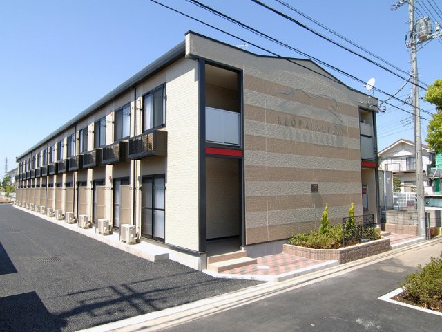 レオパレスフレンズの外観