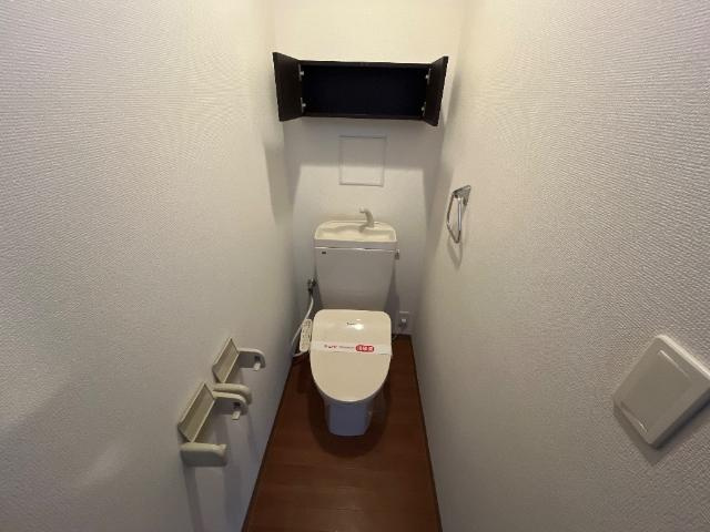 ポラリス弐番館のトイレ|シャワー付トイレ
