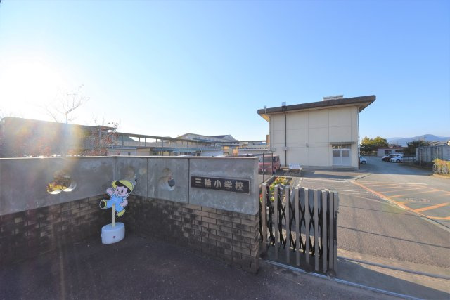 朝倉郡筑前町朝園第1-2棟（2号棟）の周辺|三輪小学校