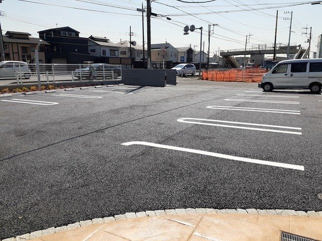 アーバン　グランデの駐車場
