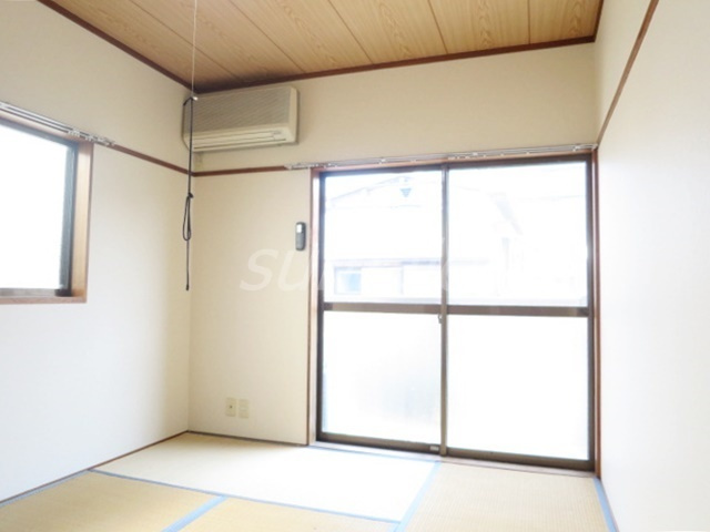 コーポイイゴウの寝室|6帖の和室です！