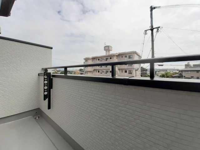 熊本市南区南高江１丁目の新築一戸建のバルコニー|洋室①③
