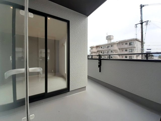 熊本市南区南高江１丁目の新築一戸建のバルコニー|洋室①③