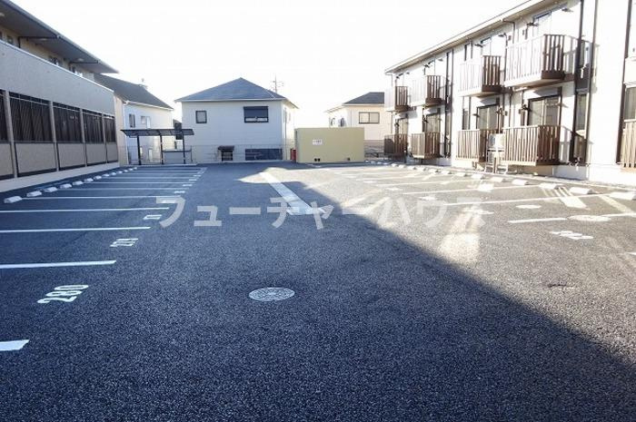 グランマーレ　Rの駐車場