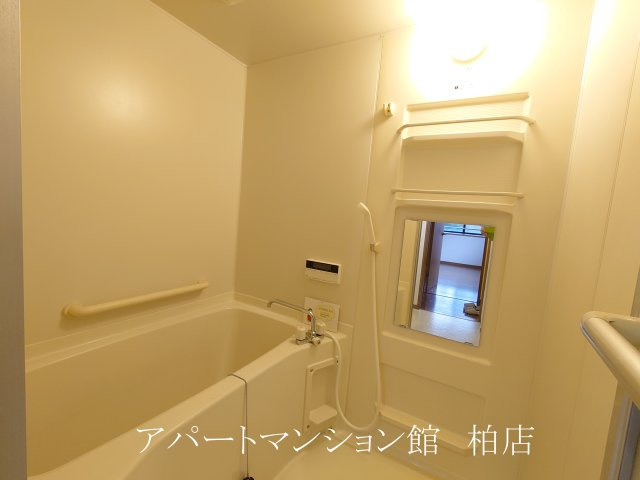 ヌーベルバーグ北柏の浴室
