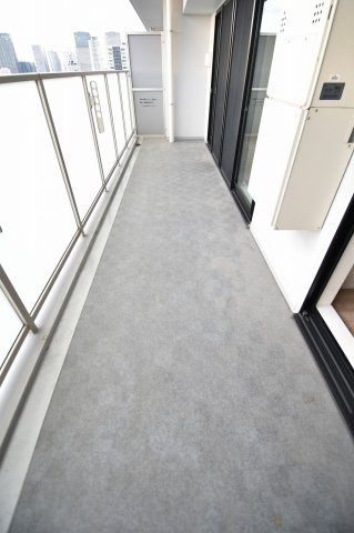 ブランズタワー御堂筋本町のバルコニー