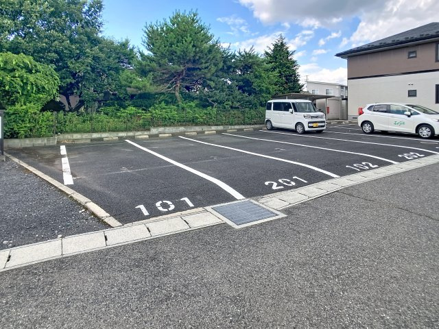 アルカンシェルの駐車場