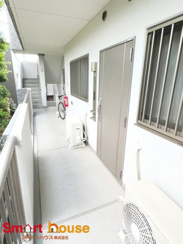 ベルフォート小田急相模原の玄関|共用廊下も綺麗に管理されています♪