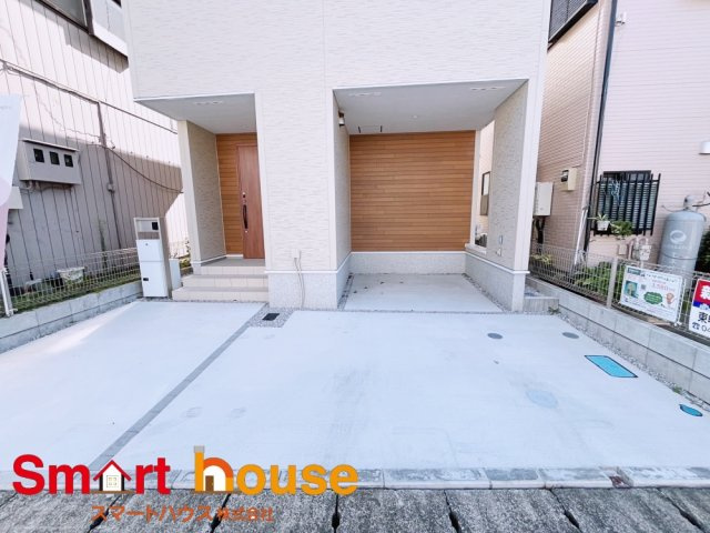 相模原市中央区上溝3丁目のキッチン|ワークスペースを見渡せるダイニングとの空間のつながりが、スペースのゆとりを生み出しますキッチンです♪