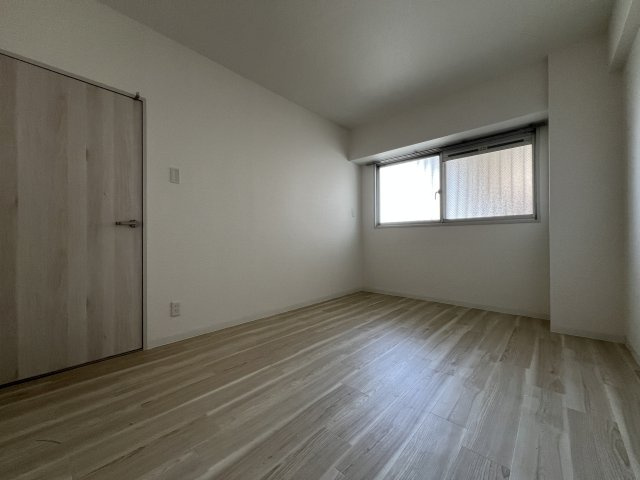 【洋室】 | ヴィラスリースター住之江