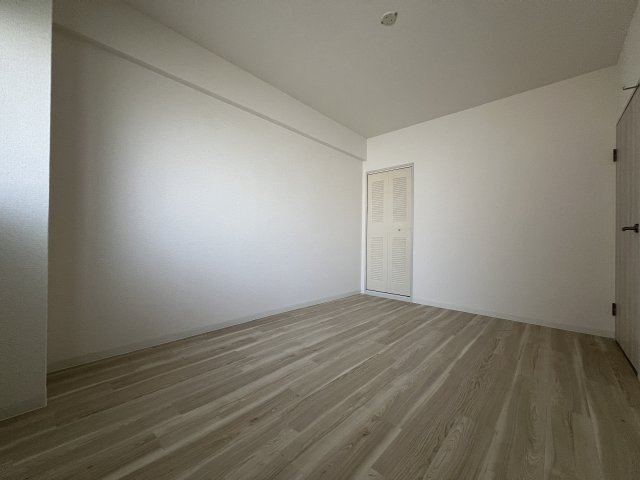【洋室】 | ヴィラスリースター住之江