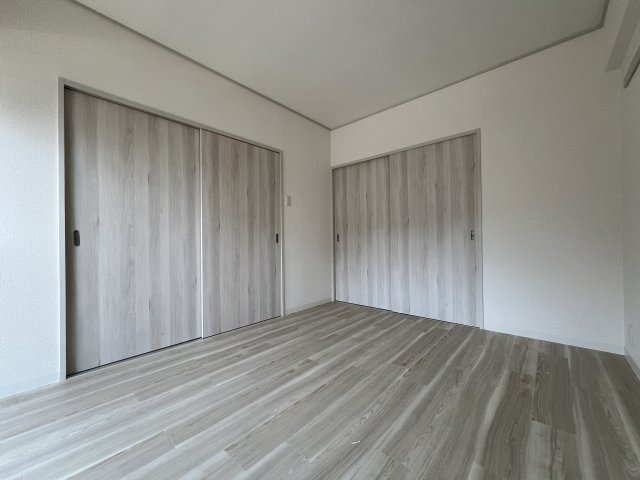 【洋室】 | ヴィラスリースター住之江