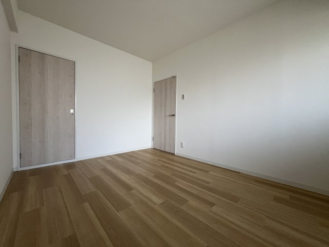 【洋室】 | ヴィラスリースター住之江