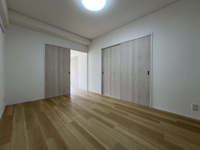【洋室】 | ヴィラスリースター住之江