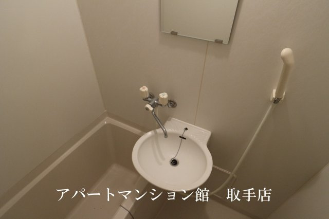 レオパレスヴァンベールの洗面所