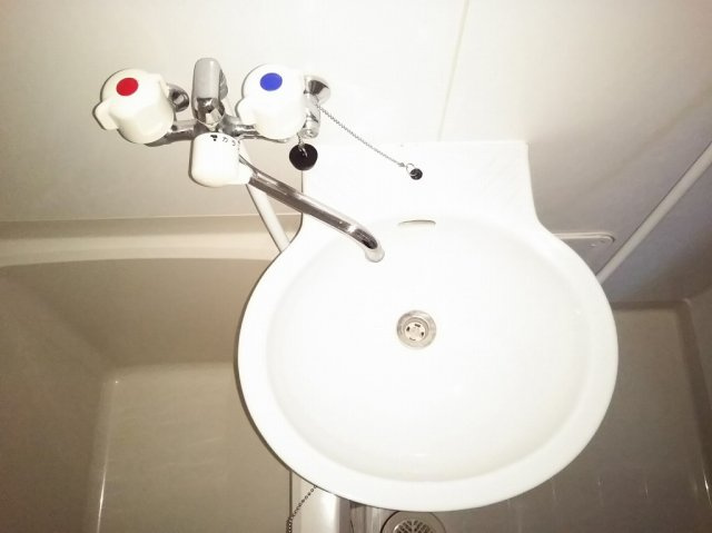 レオパレスヴェルヴェデーレの洗面所