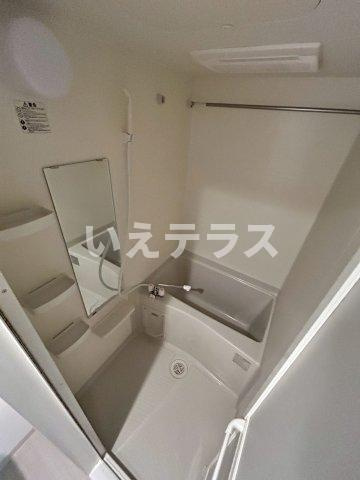 プレサンスKOBEティアラの浴室