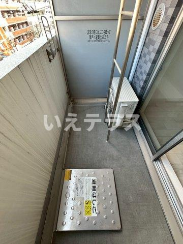 プレサンスKOBEティアラのバルコニー