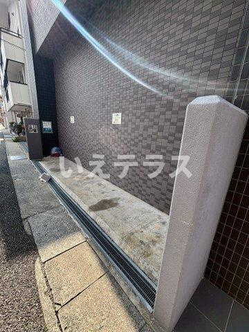 プレサンスKOBEティアラのバルコニー