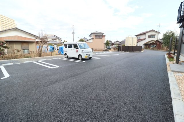 MIRAI’Sの駐車場|駐車場