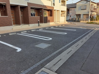 【駐車場】 | リズィエールⅠ | 駐車場