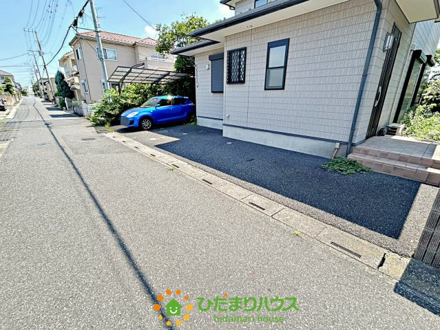 久喜市上早見　中古一戸建ての前面道路含む現地写真|平成16年築の中古一戸建て。リフォーム、リノベーションのご相談お待ちしております。