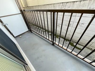 小沢マンションのバルコニー