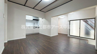 【居間・リビング】 | 貸家　品川区二葉 | 貸家　品川区二葉